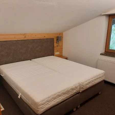 Garni Viktoria Hotell 3*